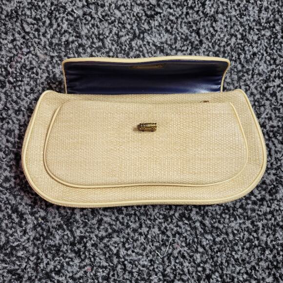 Vintage Woven Straw Embroidered Flower Clutch - Picture 3 of 7